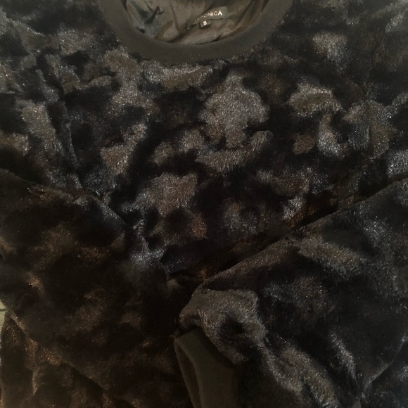 LF oversized black sweatshirt - Picture 2 of 2